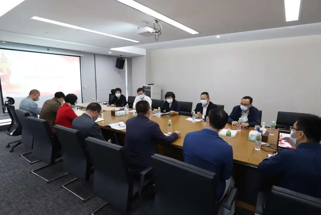 佛山市委常委、政法委書(shū)記陳小堅等一行領(lǐng)導蒞臨寶索企業(yè)集團督導疫情防控工作！